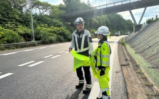 設置パトロール 札樽自動車道下り線追越車線規制（札幌営業所）