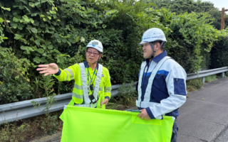 設置パトロール 東名高速道路上り線走行車線規制（沼津営業所）