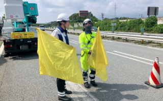 設置パトロール 中央自動車道上り線走行車線規制（甲府営業所）