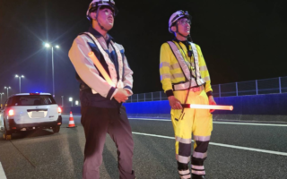 営業所パトロール 阪神高速道路下り線走行車線規制（神戸西営業所）