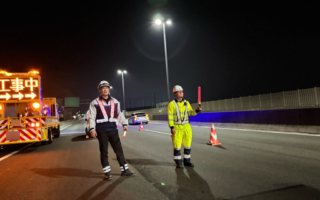 営業所パトロール 阪神高速５号湾岸線下り線左2車線規制（西宮営業所）