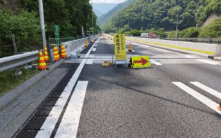 安全パトロール 中央自動車道下り線走行車線規制（飯田営業所）