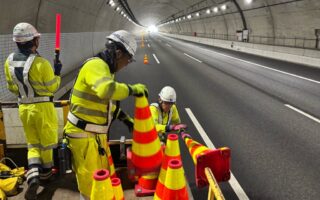 設置パトロール 新東名高速道路下り線追越車線規制（沼津営業所）