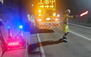 営業所パトロール 阪神高速道路　32号新神戸トンネル上り線走行車線規制（神戸西営業所）