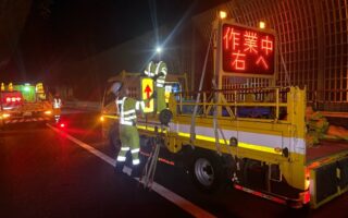 設置パトロール 圏央道外回り走行車線規制（八王子多摩営業所）