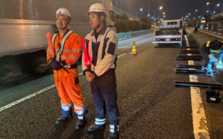 設置パトロール 中央自動車道上下線追越車線規制(八王子維持営業所)