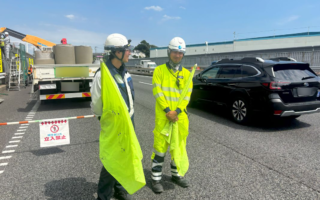 設置パトロール 東名高速道路上り線走行車線規制（厚木営業所）