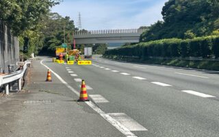 営業所パトロール 東名高速道路上り線登坂車線規制（御殿場営業所）