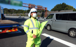 撤去パトロール 横浜横須賀道路上り線付加車線規制（港北営業所）