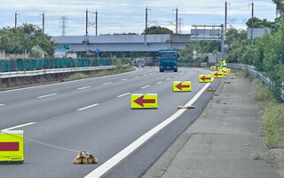 設置パトロール 関越自動車道下り線走行車線規制（太田桐生営業所）