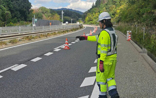 撤去パトロール 阪神高速　7号　北神戸線下り線追越車線規制（神戸西営業所）