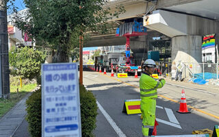 設置パトロール 市道 新町通り 片側交互通行規制（大月営業所）