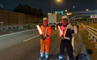 設置パトロール 中央自動車道上り線追越車線規制（八王子維持営業所）