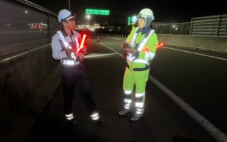 設置パトロール 札樽自動車道下り線ランプ規制（札幌営業所）