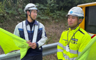 クロスパトロール 中央自動車道下り線走行車線規制（甲府営業所）