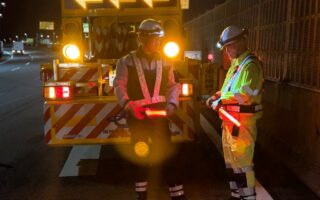 営業所パトロール 阪神高速5号湾岸線下り線右2車線規制（西宮営業所）