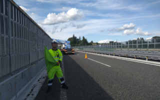 安全パトロール 中央自動車道上り線走行車線規制（飯田営業所）