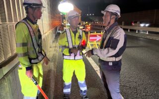 安全課パトロール 圏央道内回り走行車線規制(高崎営業所)