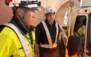 安全パトロール 東海北陸自動車道下り線追越車線規制（名古屋営業所）