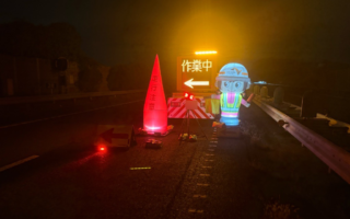 インターンパトロール 中央自動車道上り線追越車線規制（八王子多摩営業所）