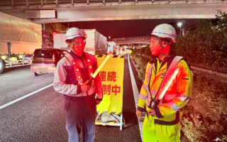 安全部パトロール 東名高速上下線追越車線規制（厚木営業所）