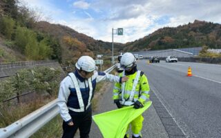 所長パトロール 中央自動車道上り線走行車線規制（大月営業所）