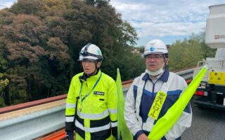 設置パトロール 東名高速道路上り線路肩規制（御殿場営業所）