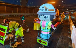 設置パトロール 東名高速道路上り線2/3追い越し規制（横浜町田営業所）