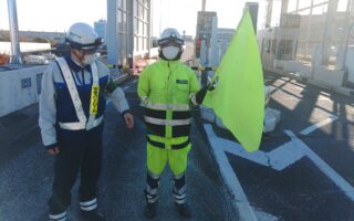 安全パトロール 首都高・湾岸線西行きE1規制（港北営業所）