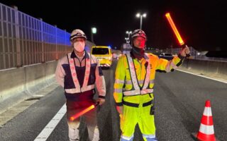 営業所パトロール 阪神高速道路４号湾岸線下り線走行車線規制（西宮営業所）