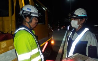 設置パトロール 阪神高速4号湾岸線下り線追越車線規制（西宮営業所）