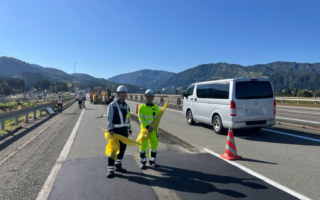 営業所パトロール 関越自動車道上り線走行車線規制（高崎営業所）