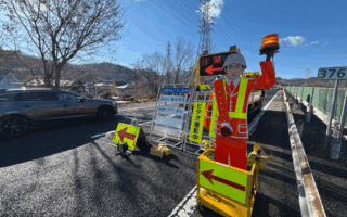 営業所パトロール 中央自動車道下り線追越車線規制（八王子多摩営業所）
