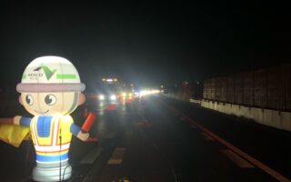 安全パトロール 東北道下り線左2車線規制（埼玉営業所）