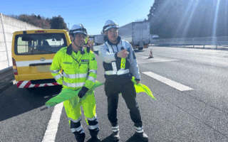 設置パトロール 関越自動車道上り線走行車線規制（所沢営業所）