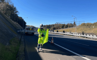 安全パトロール 東関道上り線路肩規制（千葉営業所）