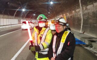 所長パトロール 横浜横須賀道路上り線追越車線規制（横浜町田営業所）