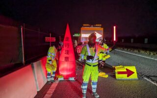 営業所パトロール 東名高速道路上り線走行車線規制（名古屋東営業所）
