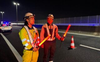 営業所パトロール 阪神高速道路4号湾岸背上り線車線規制（西宮営業所）