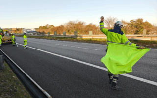 所長パトロール 東名高速道路下り線走行車線規制（静岡営業所）
