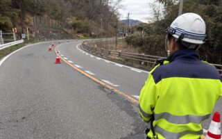 安全パトロール 国道19号線片側交互通行規制（佐久営業所）