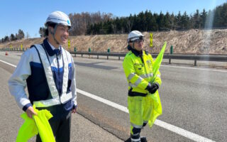 役員パトロール　道央自動車道下り線走行車線規制（札幌営業所）