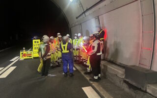 所長パトロール 東名高速道路上り線車線規制（静岡営業所）