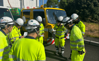 設置パトロール 清水連絡路上り線追越車線規制（沼津営業所）