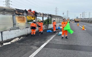 営業所パトロール 中央道上り線走行車線規制（八王子維持営業所）