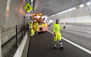 安全課パトロール 新東名高速道路上り線走行車線規制（御殿場営業所）