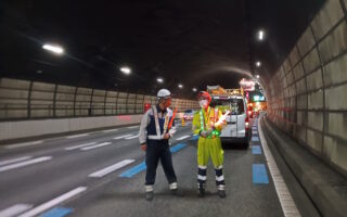 安全課パトロール 横浜新道上り線2/3追い越し規制（横浜町田営業所）