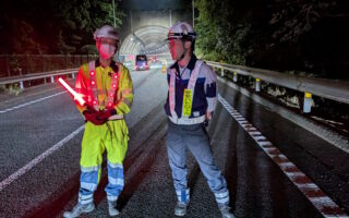 所長パトロール 横浜横須賀道路下り線追越車線規制（横浜町田営業所）