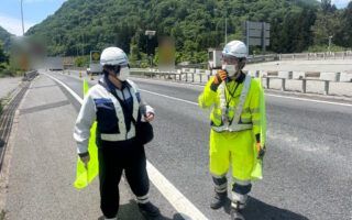 営業所パトロール 上信越自動車道下り線車線規制（長野営業所）