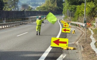 設置パトロール 中央自動車道上り線走行車線規制（飯田営業所）